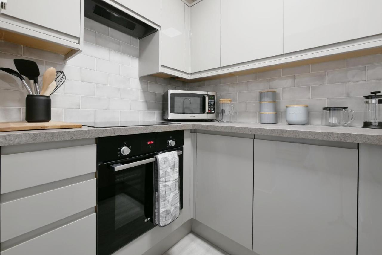 Crewe Short Lets 1 Victoria Court, Crewe Apartment ภายนอก รูปภาพ