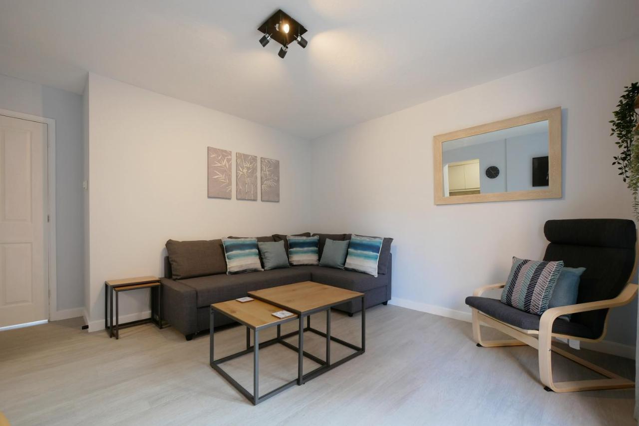 Crewe Short Lets 1 Victoria Court, Crewe Apartment ภายนอก รูปภาพ